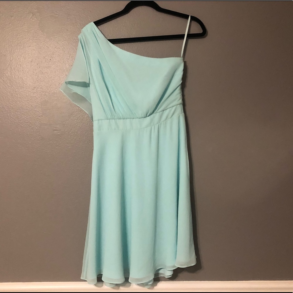 White House Black Market-NWOT!! 1 shoulder dress❤️